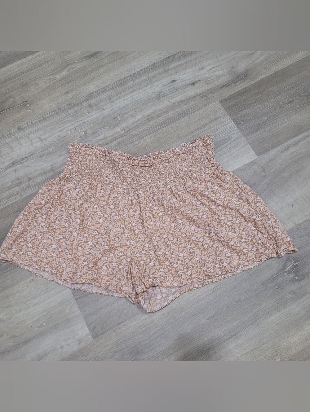 aerie Peach Floral High-Waist Smocked Shorts XL